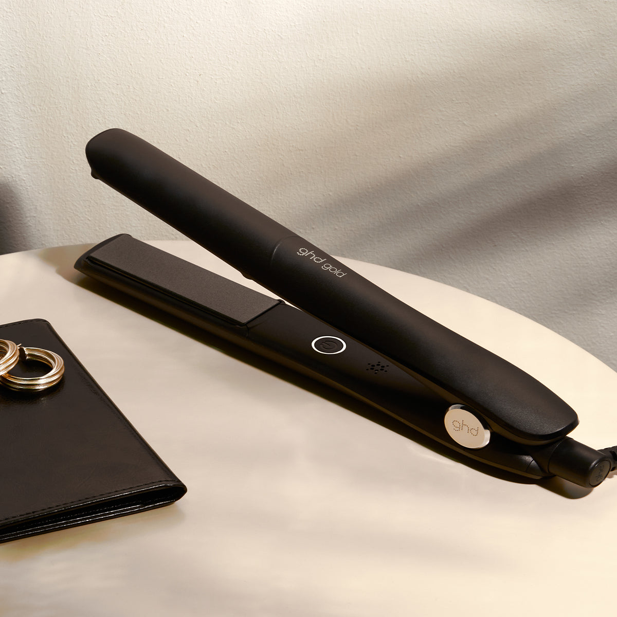 GHD Gold Hair Straightener (26mm Plate) Black